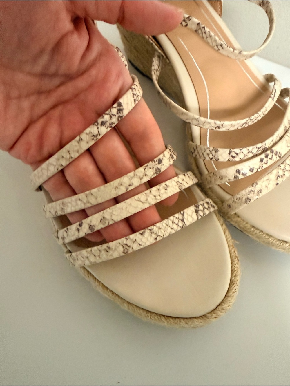 Vionic Ayda strappy espadrille wedges sexy chic beige snake print leather size 9 - Picture 4 of 11